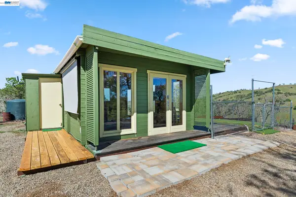 18188 W Corral Hollow Rd, Tracy, CA 95377