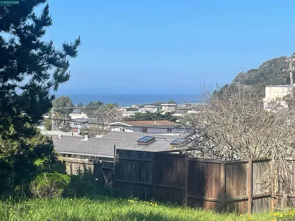 490 Clarendon Rd, Pacifica, CA 94044