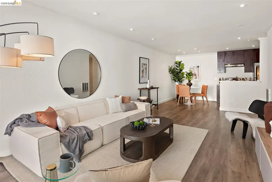 567 Oakland Ave #206, Oakland, CA 94611 - #2