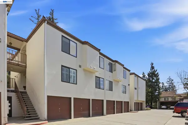 21109 Gary Dr #220, Hayward, CA 94546
