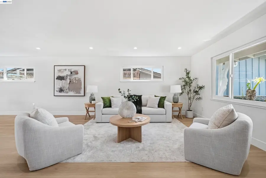 3221 Llano St, San Mateo, CA 94403 - #3