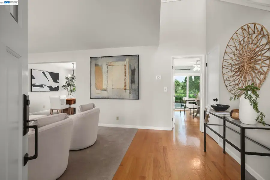 6034 Slopeview Ct, Castro Valley, CA 94552 - #3