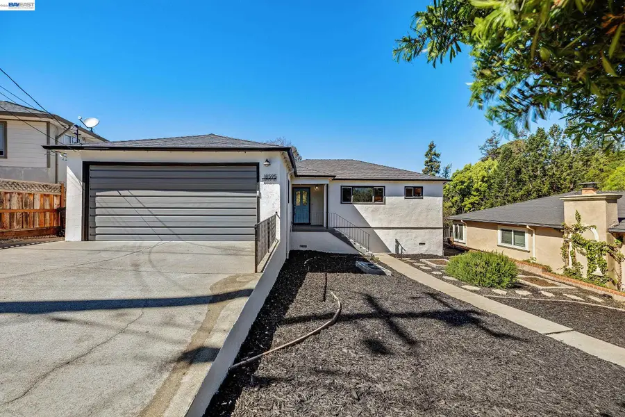18595 Laredo Rd, Castro Valley, CA 94546 - #2