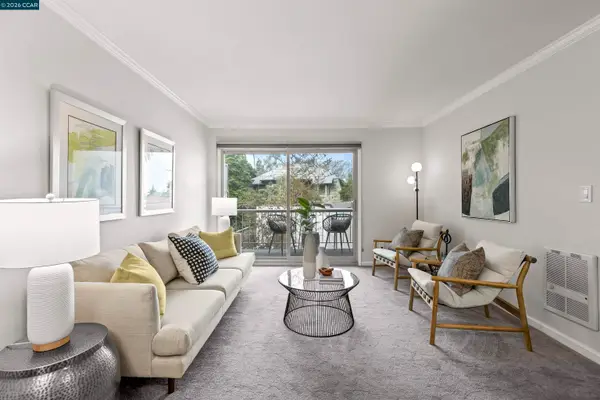 590 El Dorado Ave #214, Oakland, CA 94611