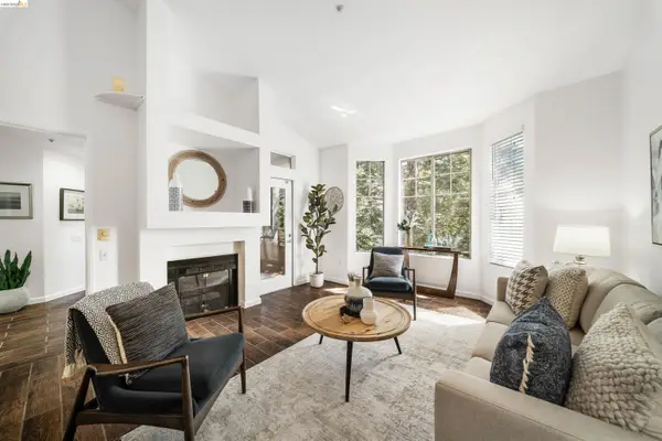 280 Caldecott #321, Oakland, CA 94618