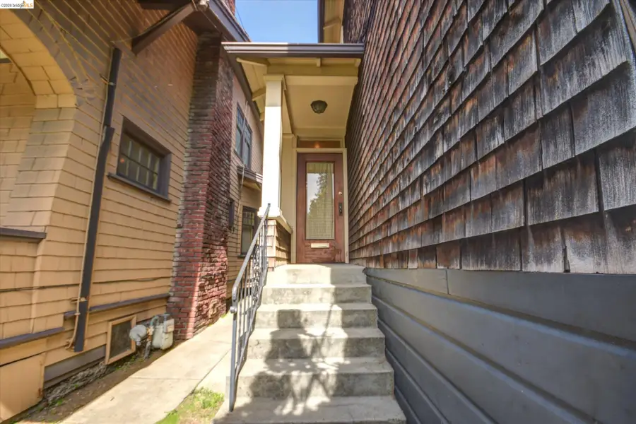 5570 Taft Ave, Oakland, CA 94618 - #3