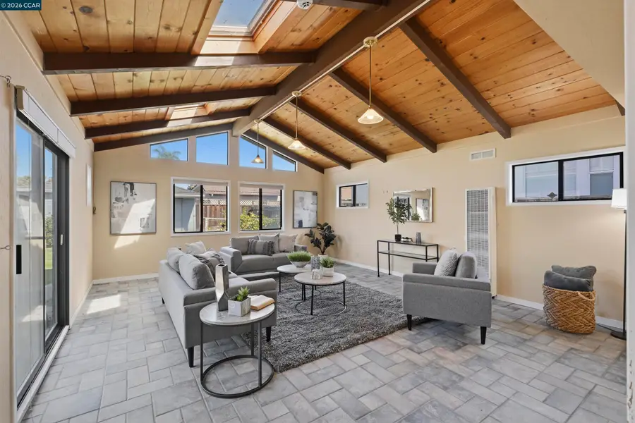 17930 Via Toledo, San Lorenzo, CA 94580 - #2