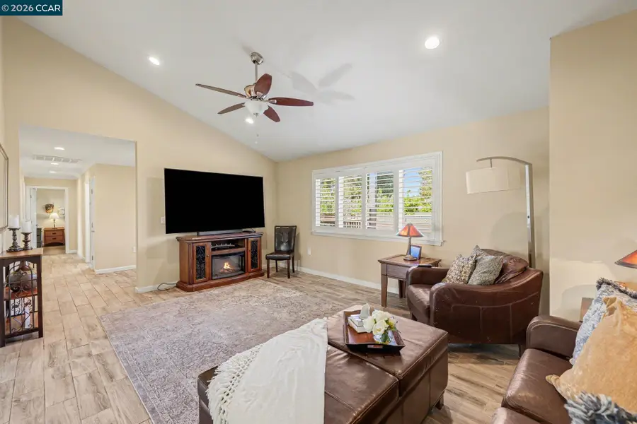 2035 Sherman Dr, Pleasant Hill, CA 94523 - #3