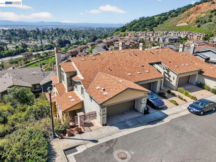 6523 Bayview Dr, Oakland, CA 94605 - #2