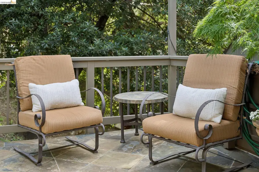 2929 Holyrood Drive, Oakland, CA 94611 - #2