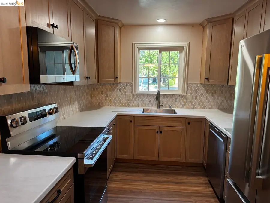 1501 Madrone Ln, Davis, CA 95618 - #3