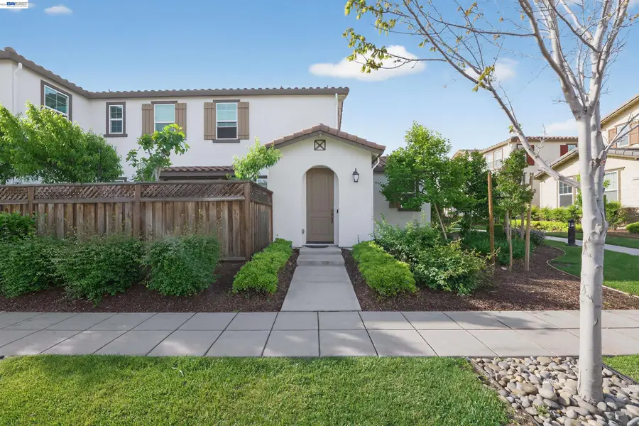 1005 S Fowler Ln, Mountain House, CA 95391 - #2