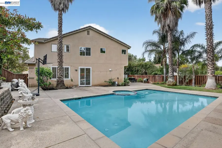 20044 Shadow Creek Cir, Castro Valley, CA 94552 - #2