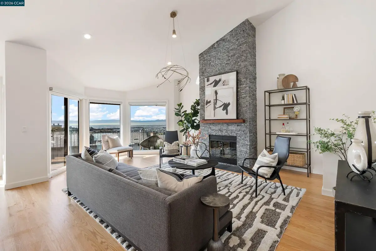 49 Starview Dr, Oakland, CA 94618 - #1