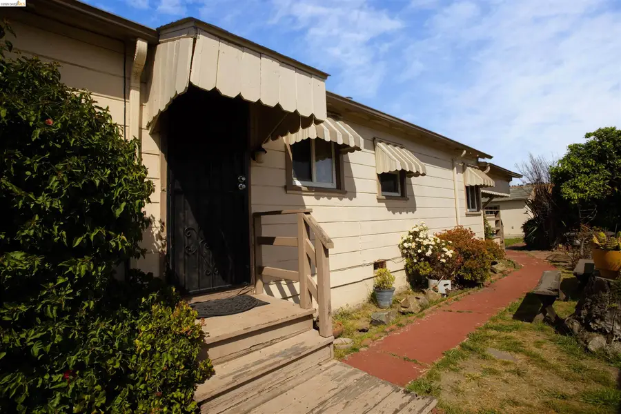 142 S 42nd Street, Richmond, CA 94804 - #3