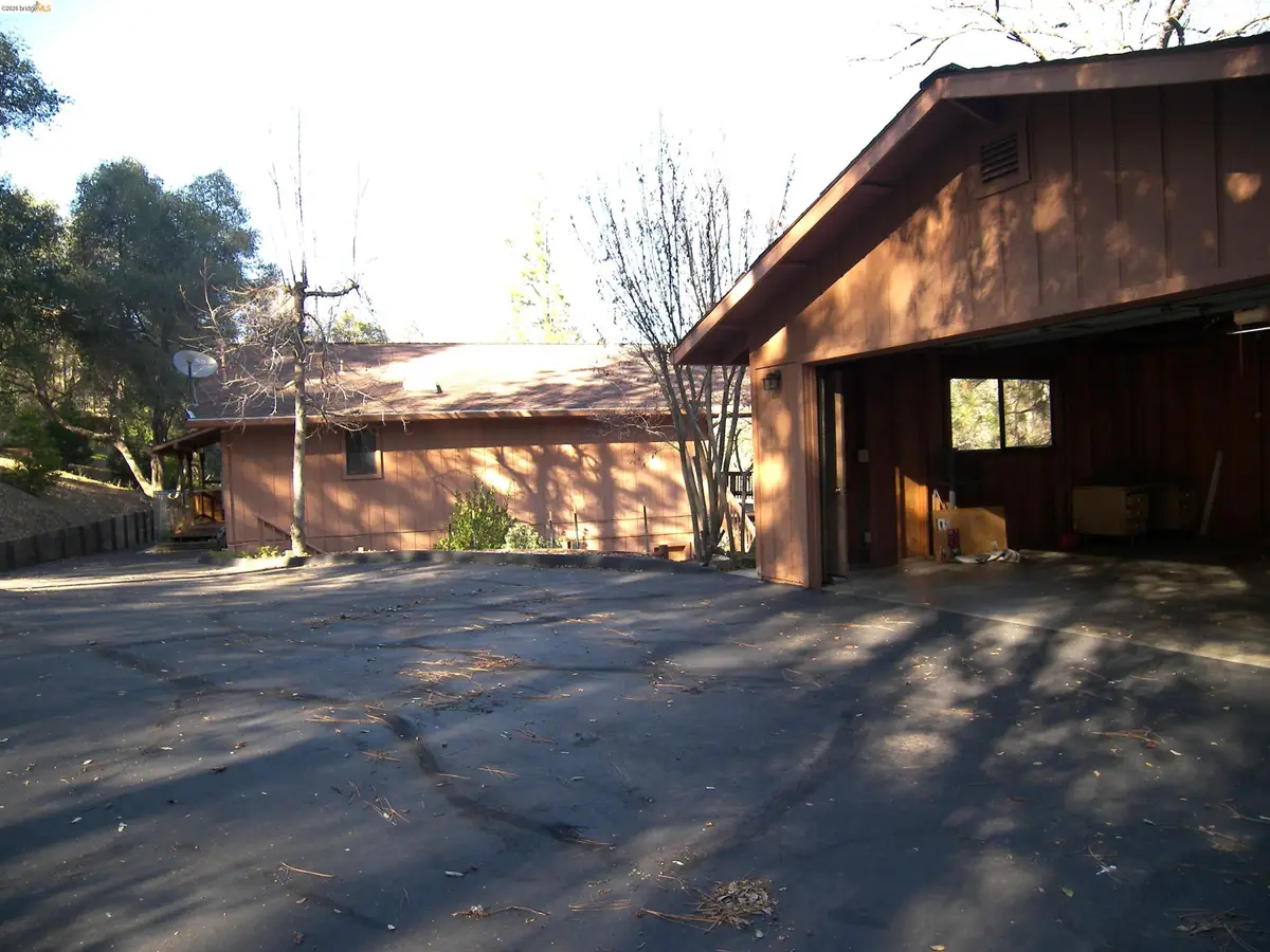 21076 Hillcroft Dr., Groveland, CA 95321 - #1