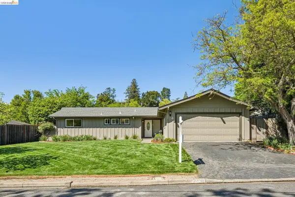 4 Camelford Ct, Moraga, CA 94556