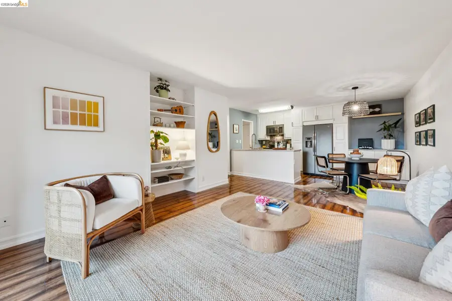 199 Montecito Ave #301, Oakland, CA 94610 - #3