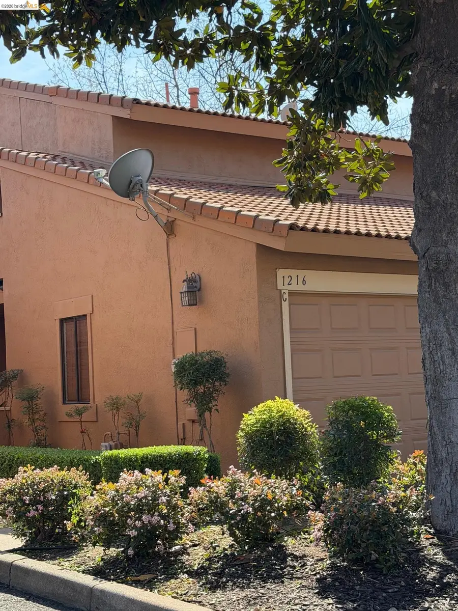 1216 W Roseburg Ave #C, Modesto, CA 95350 - #2