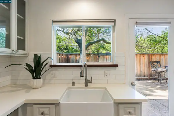 90 Laurel Dr, Danville, CA 94526