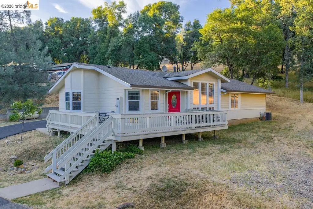 20828 Ferretti Rd, Groveland, CA 95321 - #1