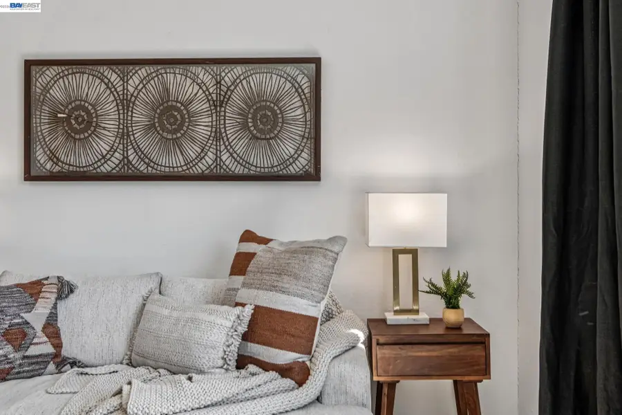 811 York St #326, Oakland, CA 94610 - #3