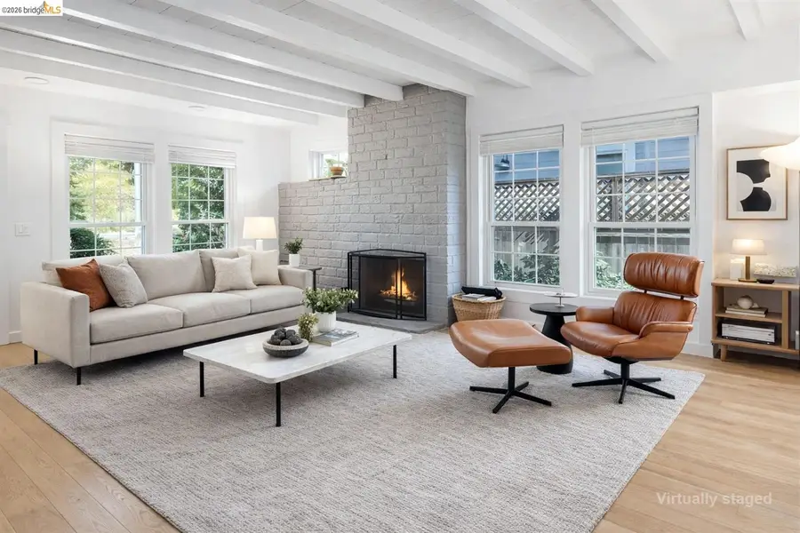 319 N San Pedro Rd, San Rafael, CA 94903 - #2