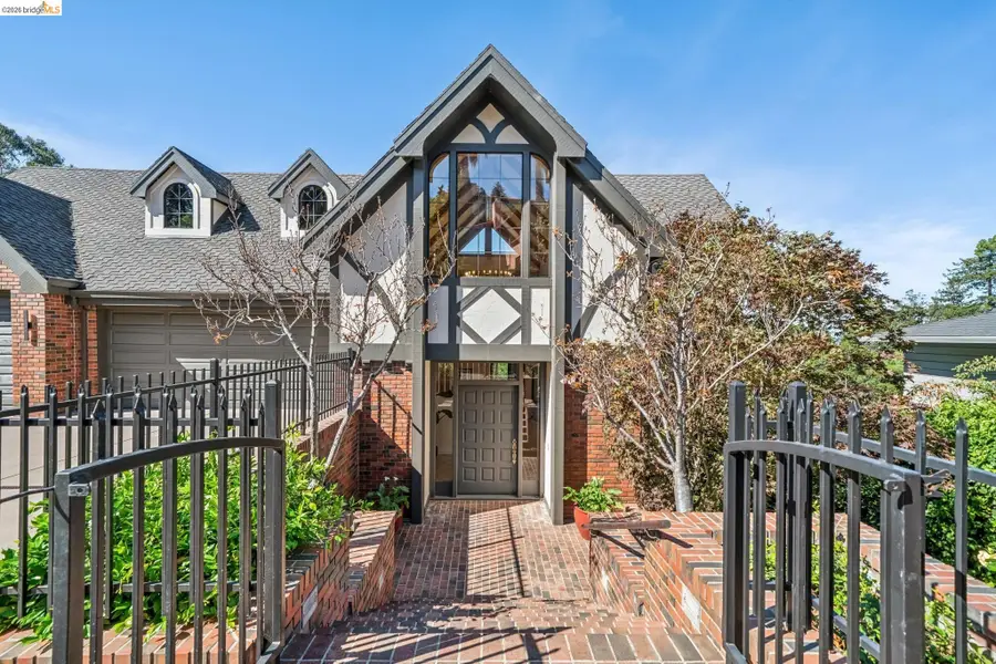 6277 Wood Dr, Oakland, CA 94611 - #2