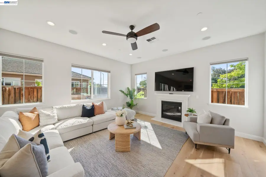 33454 Bronco Loop, Fremont, CA 94555 - #3