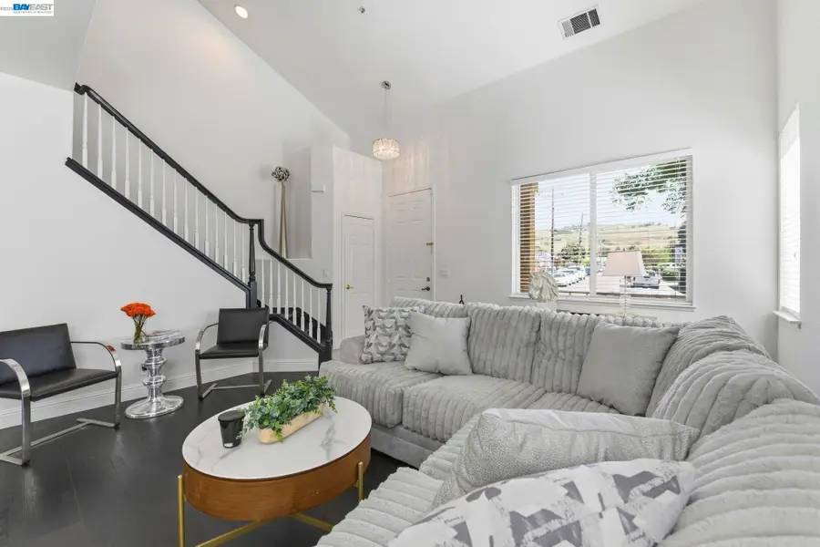 27433 Whitman St., Hayward, CA 94544 - #2