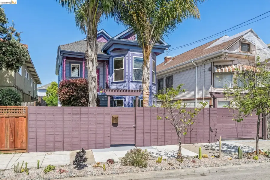 848 33rd St, Oakland, CA 94608 - #2