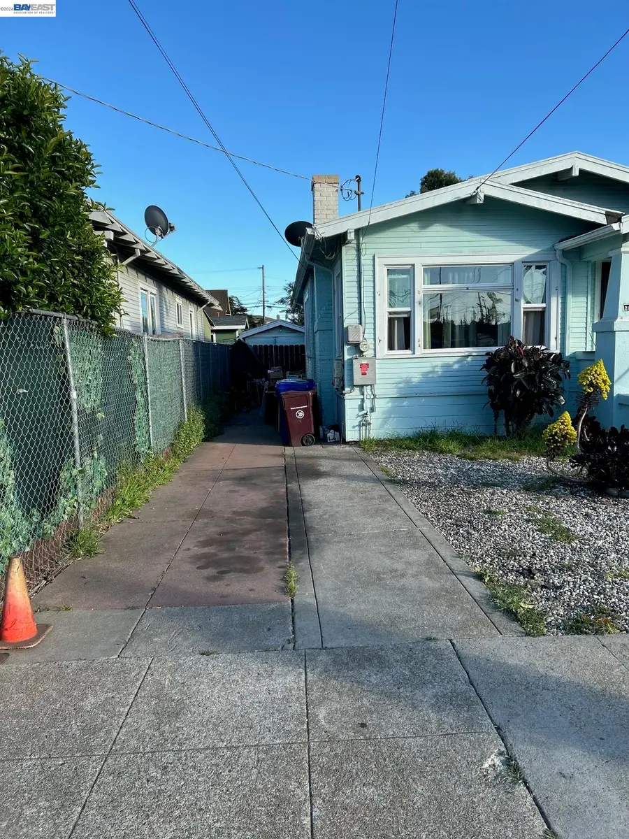 Address Withheld By Seller, Oakland, CA 94605 - #2
