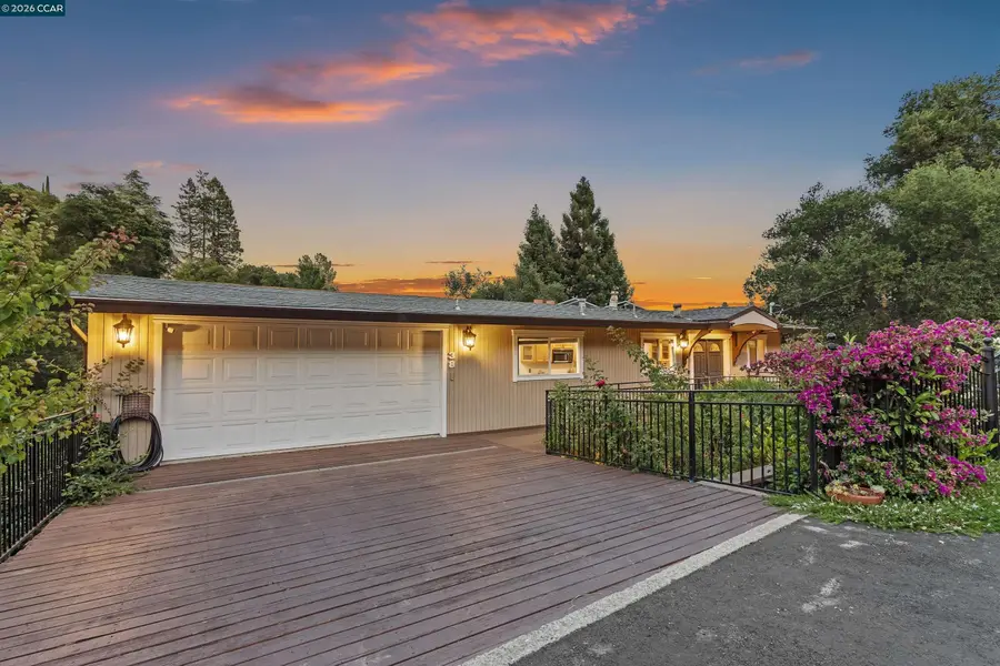 38 Saint Stephens Dr, Orinda, CA 94563 - #3