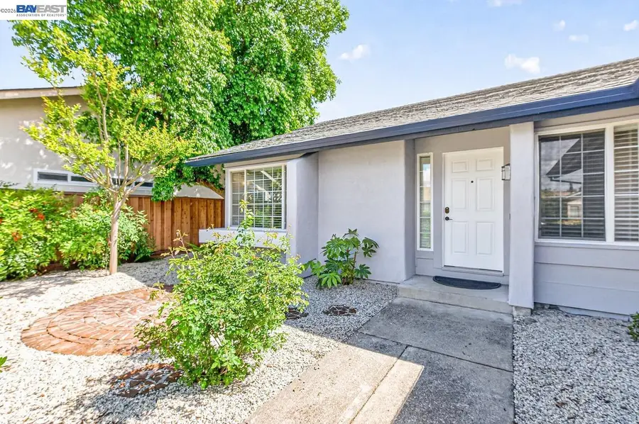 5549 Bridgeport Cir., Livermore, CA 94551 - #2