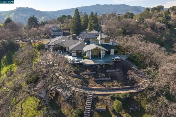 3284 Surmont Dr, Lafayette, CA 94549