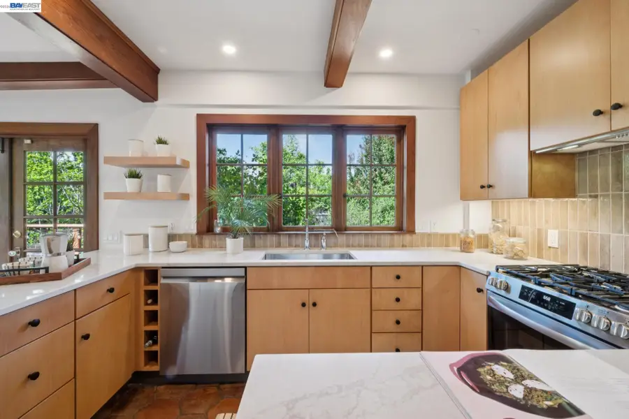 731 60th Street, Oakland, CA 94609 - #3