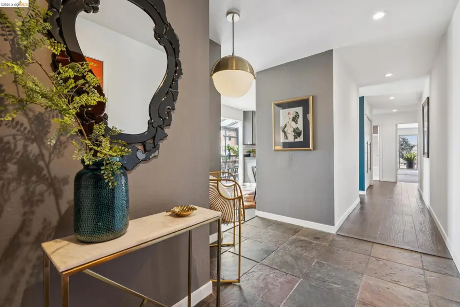 525 Mandana Blvd #402, Oakland, CA 94610 - #2