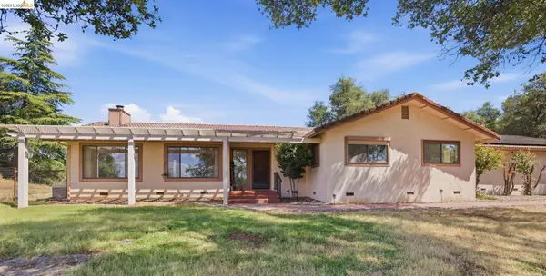 23245 Isabella Ct, Columbia, CA 95310