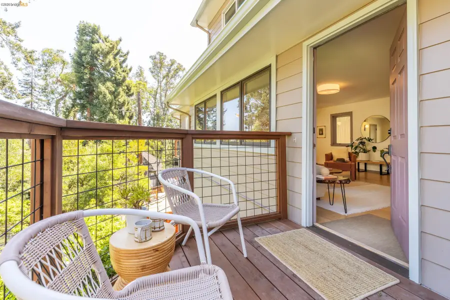 7403 Skyline Blvd, Oakland, CA 94611 - #3