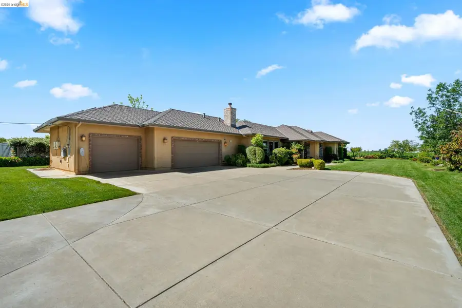 2445 Taylor Ln, Byron, CA 94514 - #2