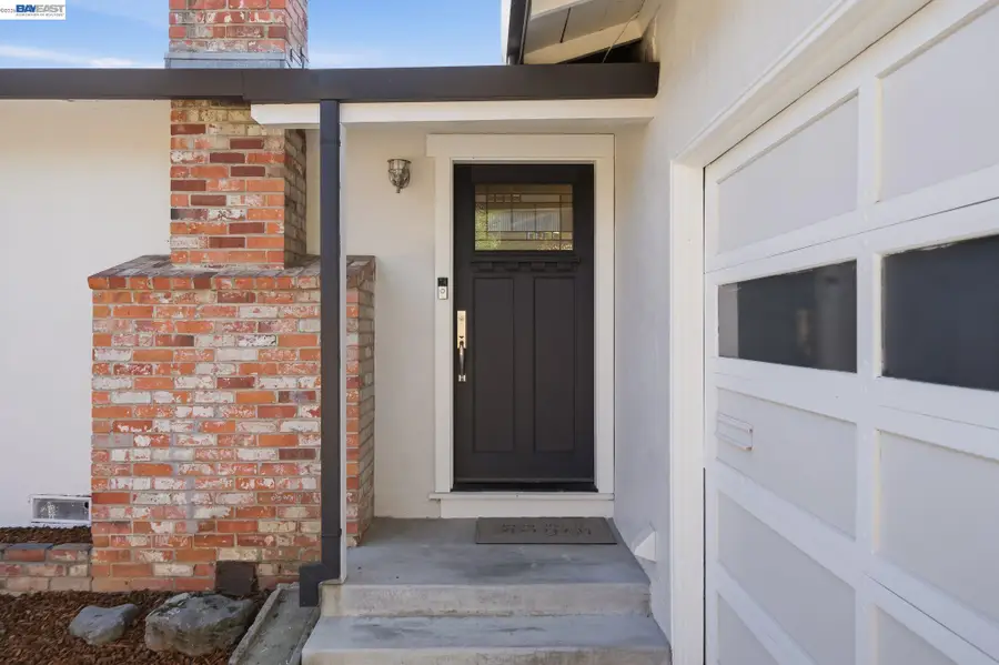 31139 Chicoine Ave, Hayward, CA 94544 - #2