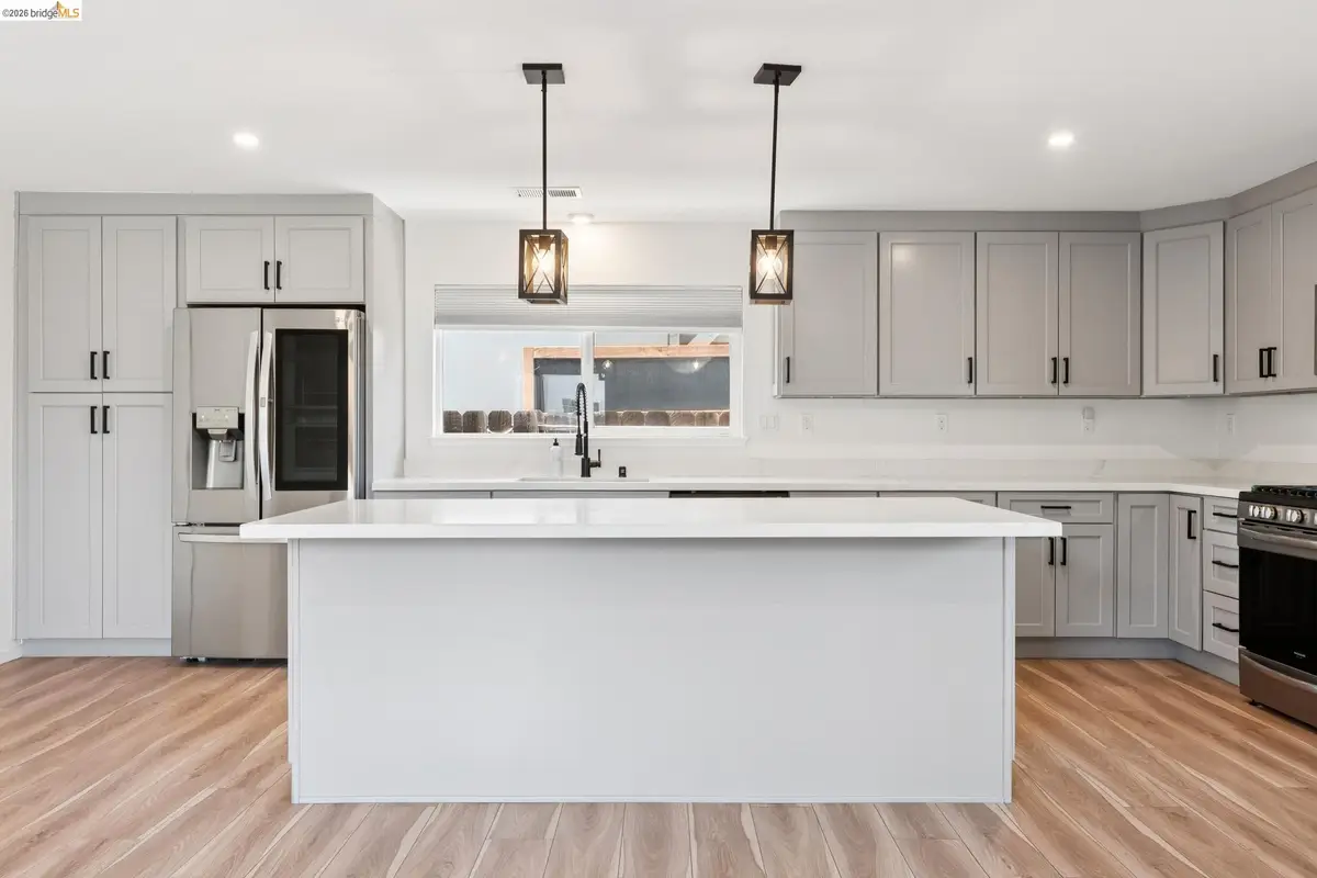 1300 Evergreen Dr., Concord, CA 94520 - #1