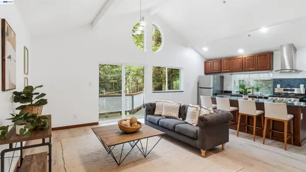 359 Redwood Rd, Felton, CA 95018