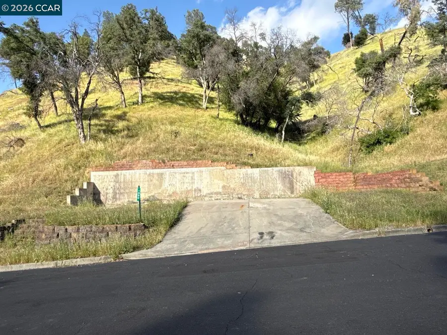 1090 Arroyo Grande Dr, Napa, CA 94558 - #2