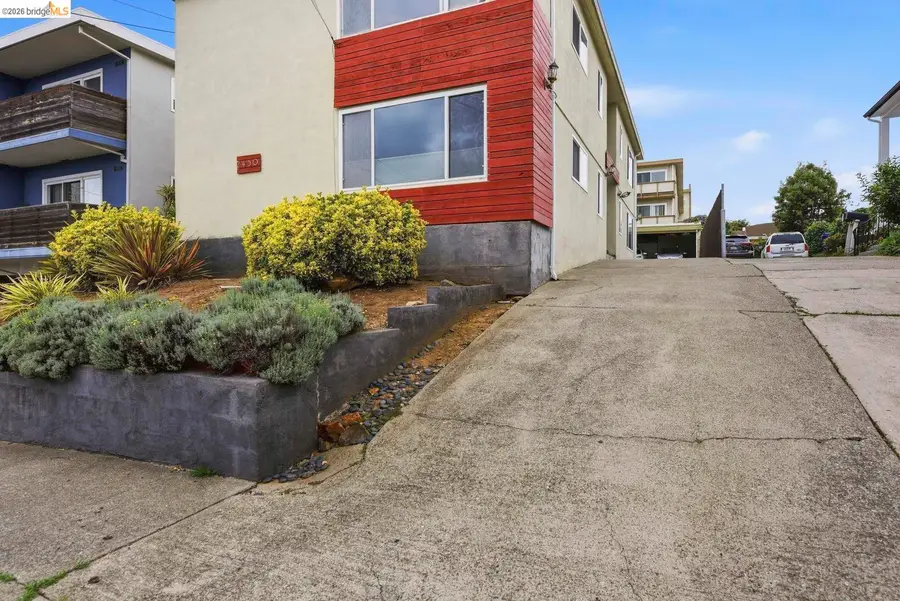 2450 Palmetto St #4, Oakland, CA 94602 - #3