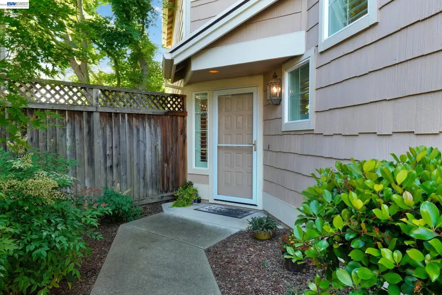 415 Orchard View Ave, Martinez, CA 94553 - #2