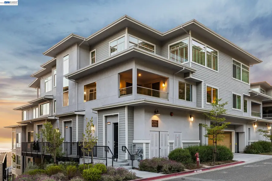 6767 Skyview Drive, Oakland, CA 94605 - #3