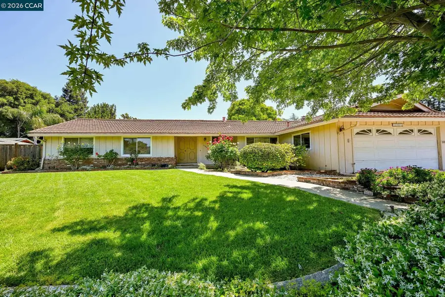 1162 Ridgewood Dr, Concord, CA 94518 - #3
