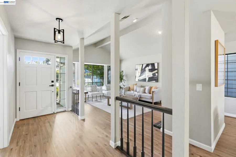 29 Captains Dr, Alameda, CA 94502 - #3