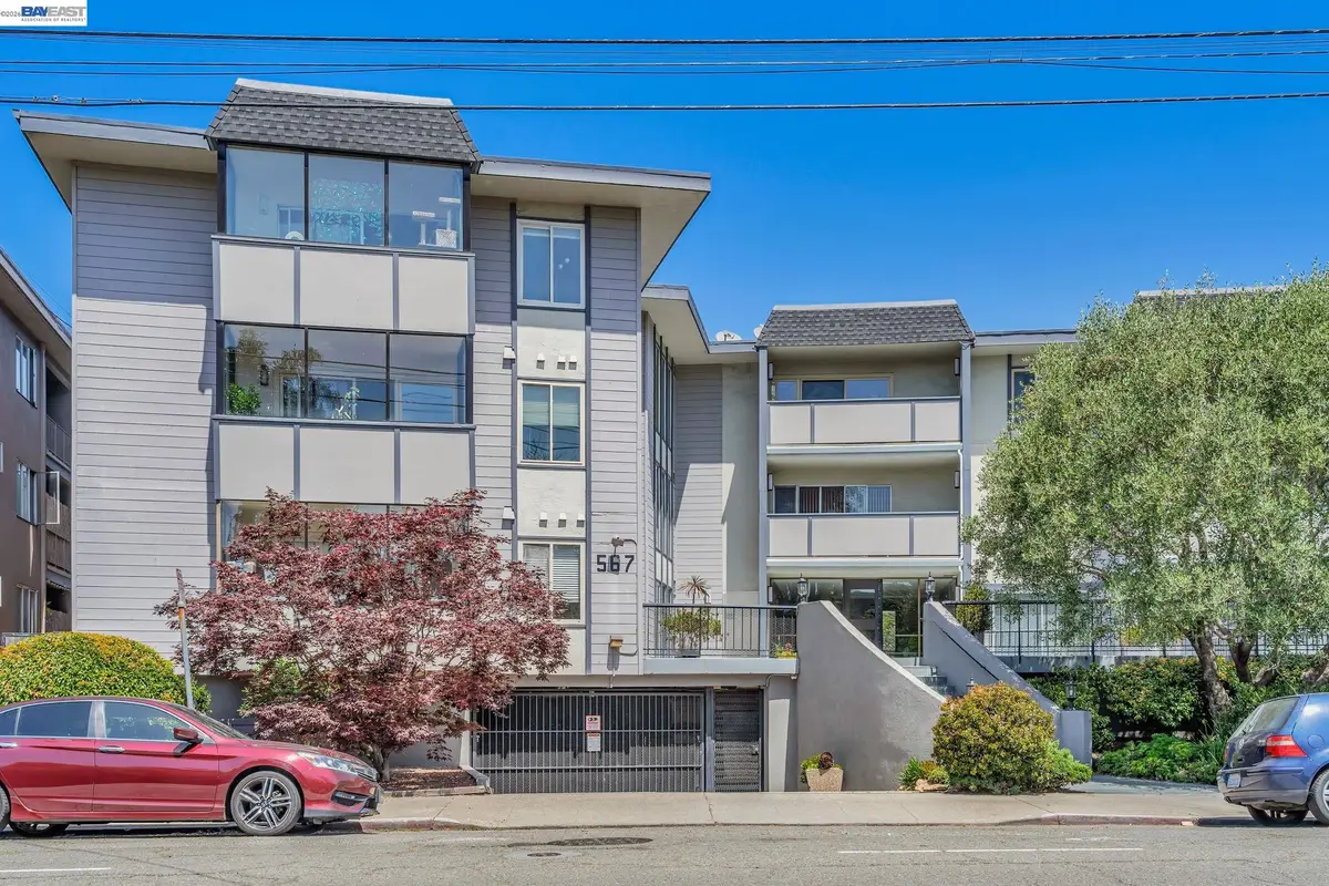567 Oakland Ave #104, Oakland, CA 94606 - #1